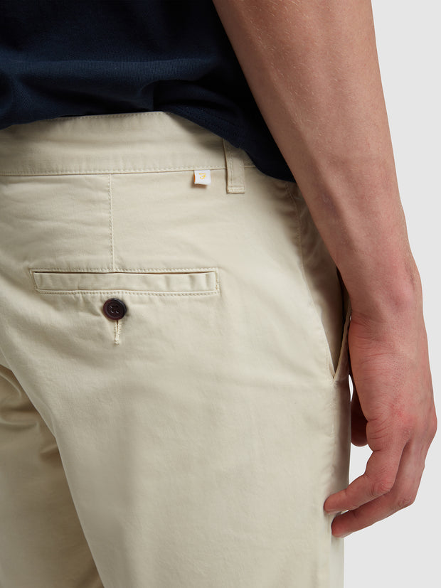 Hawk Fine Twill Shorts In Fog