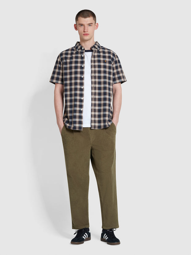 Greenport Tapered Fit Trousers In Olive Green