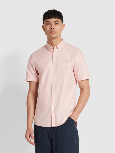 Brewer Short Sleeve Oxford Shirt In Powder Pink