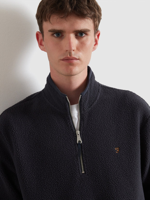 Mews Fleece (True Navy) Detail