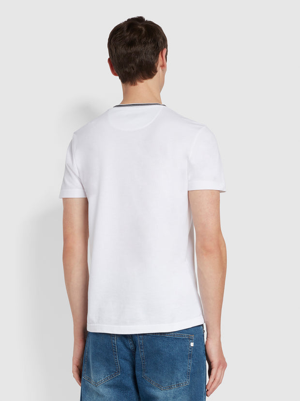Meadows Schmal geschnittenes T-Shirt aus Bio-Baumwolle in Weiß
