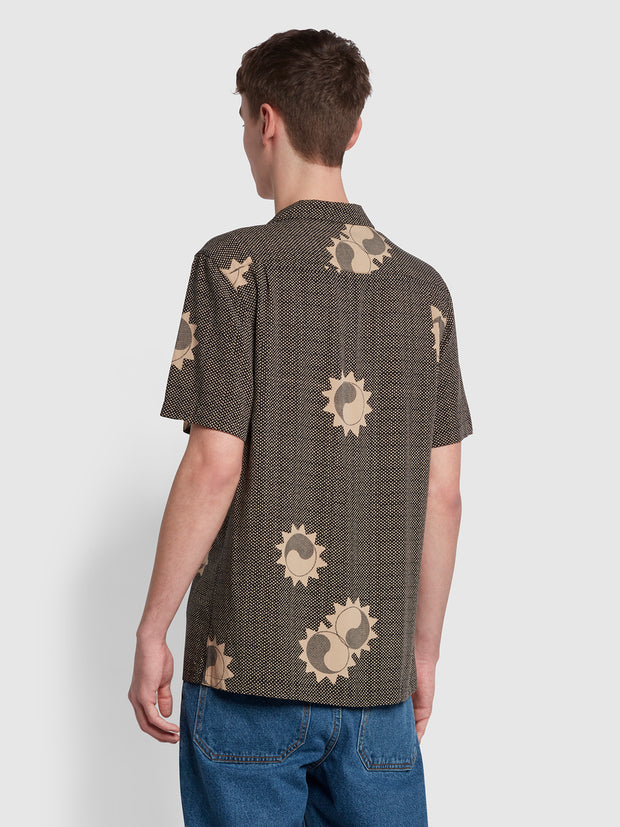 Parker Printed Casual Fit Short Sleeve Shirt In Brown