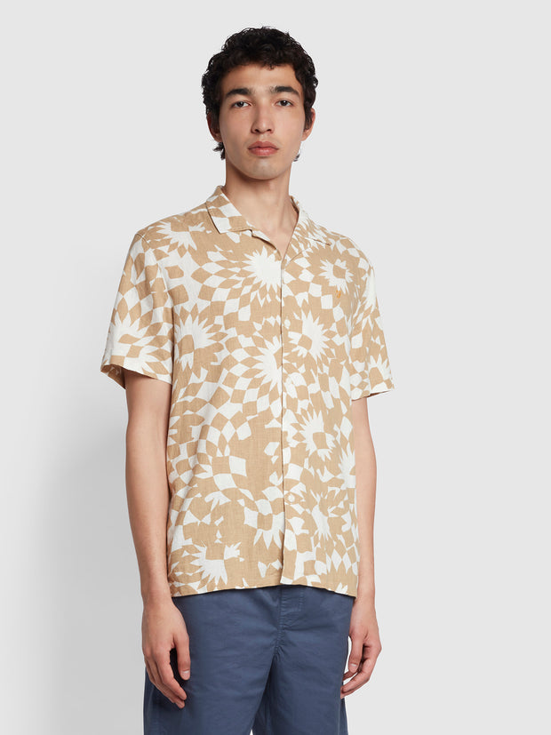 Rebello Casual Fit Short Sleeve Shirt In Light Sand