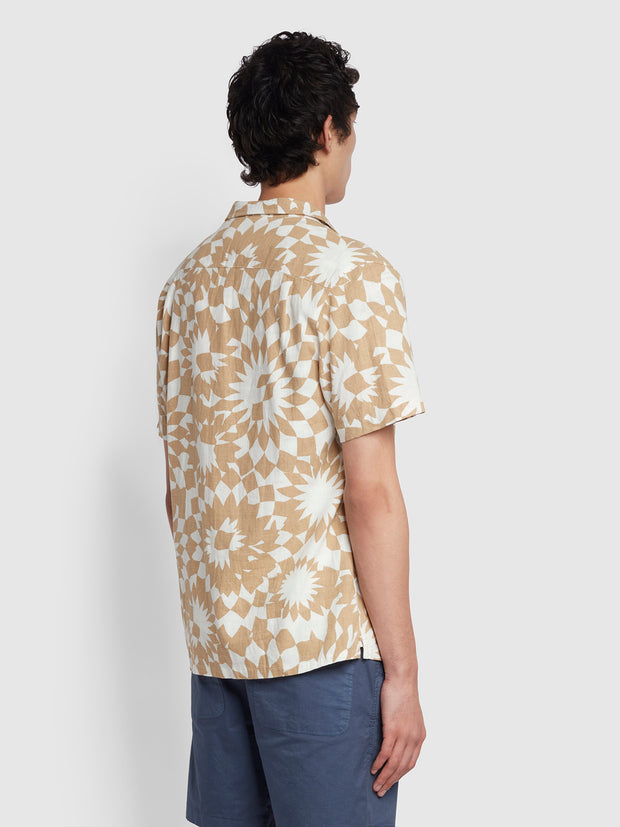 Rebello Casual Fit Short Sleeve Shirt In Light Sand