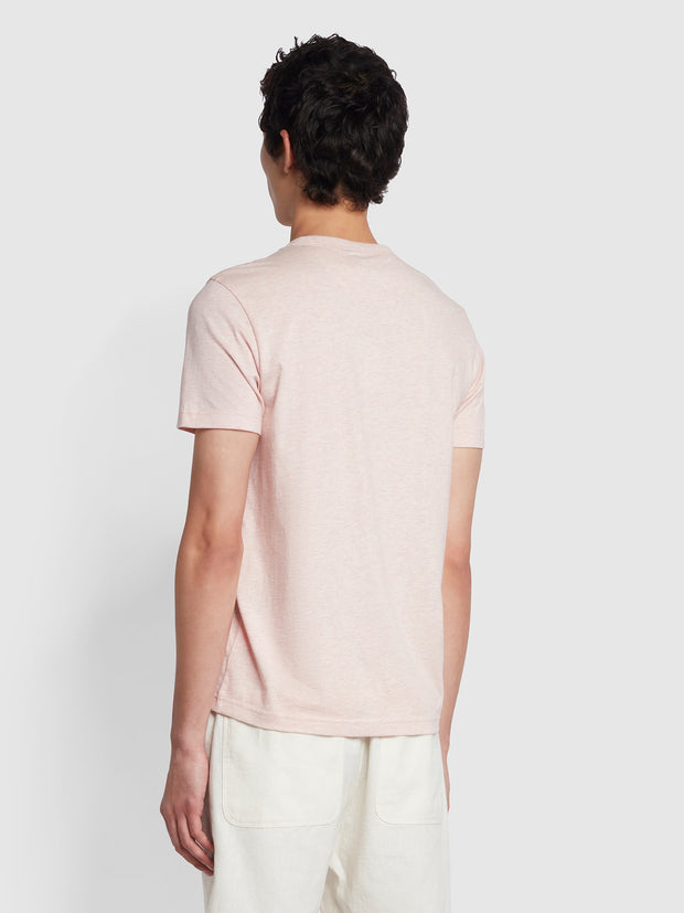 Danny Schmal geschnittenes T-Shirt aus Bio-Baumwolle in korinthisch-rosa meliert